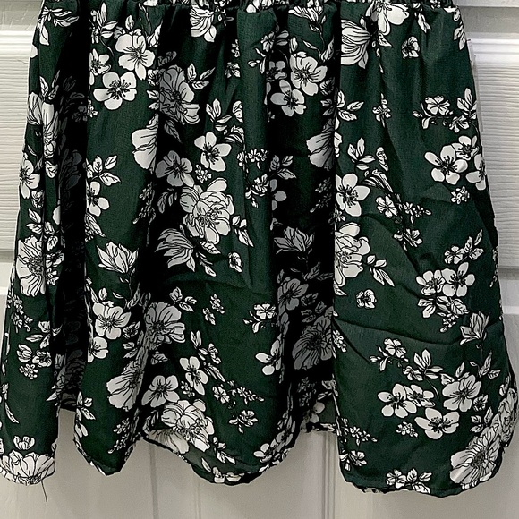 Juniors size small fall dress with arm ties, elastic waist, super soft material. - Picture 2 of 11